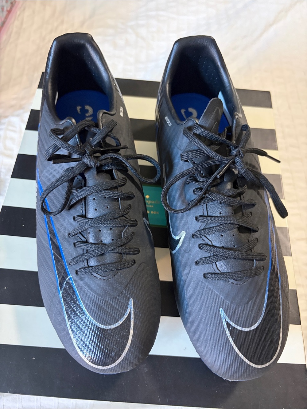 Nike Men’s Black/Blue Football Cleats